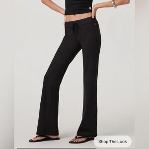 New Vuori Halo Low Rise Slim Flare ~ Black